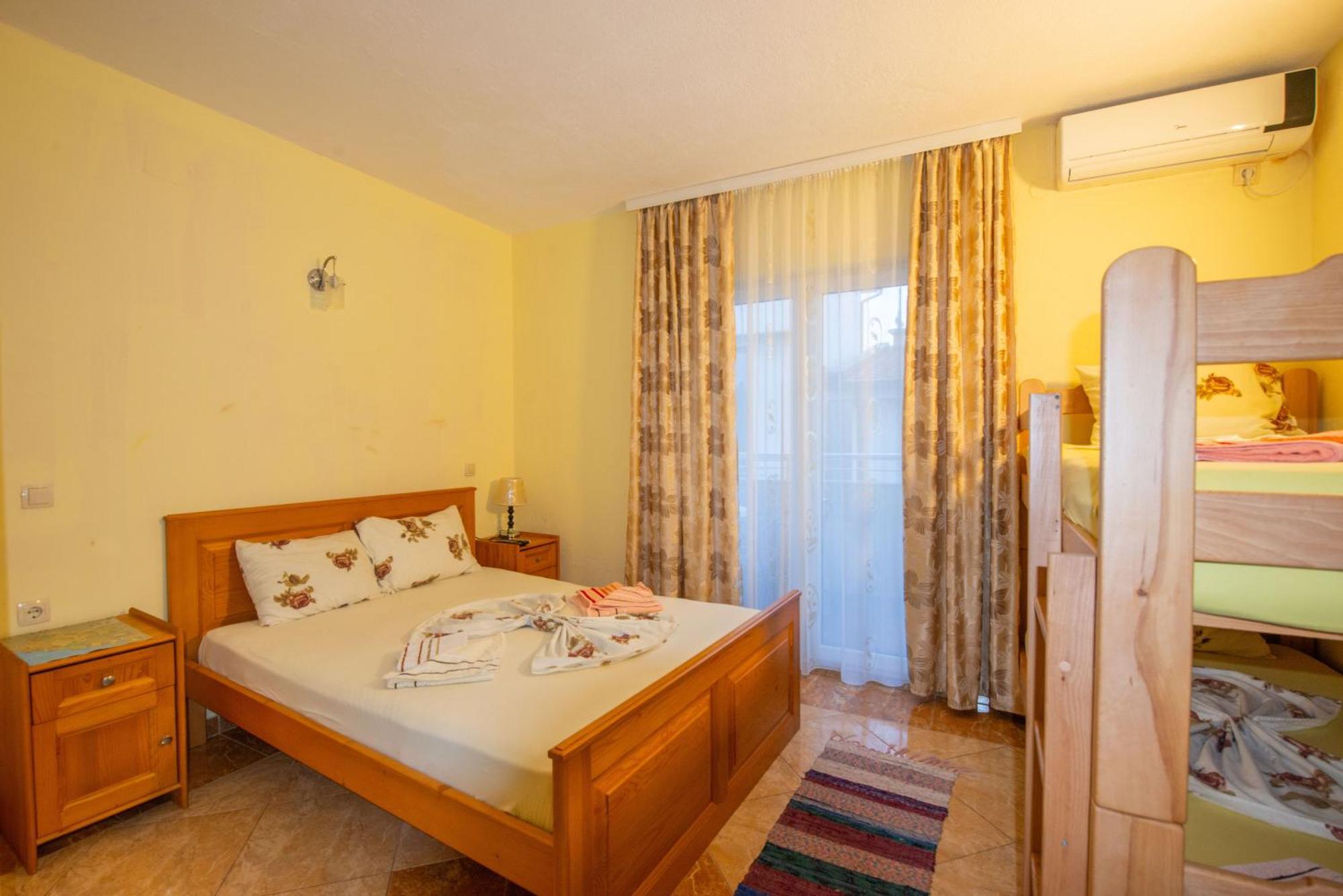 Apartments And Bungalow Casa Palma 울친 외부 사진