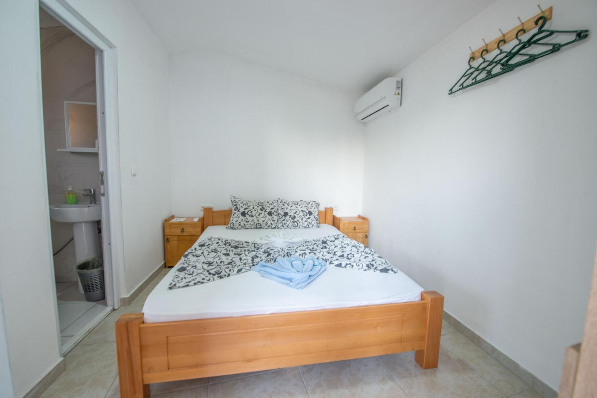 Apartments And Bungalow Casa Palma 울친 외부 사진