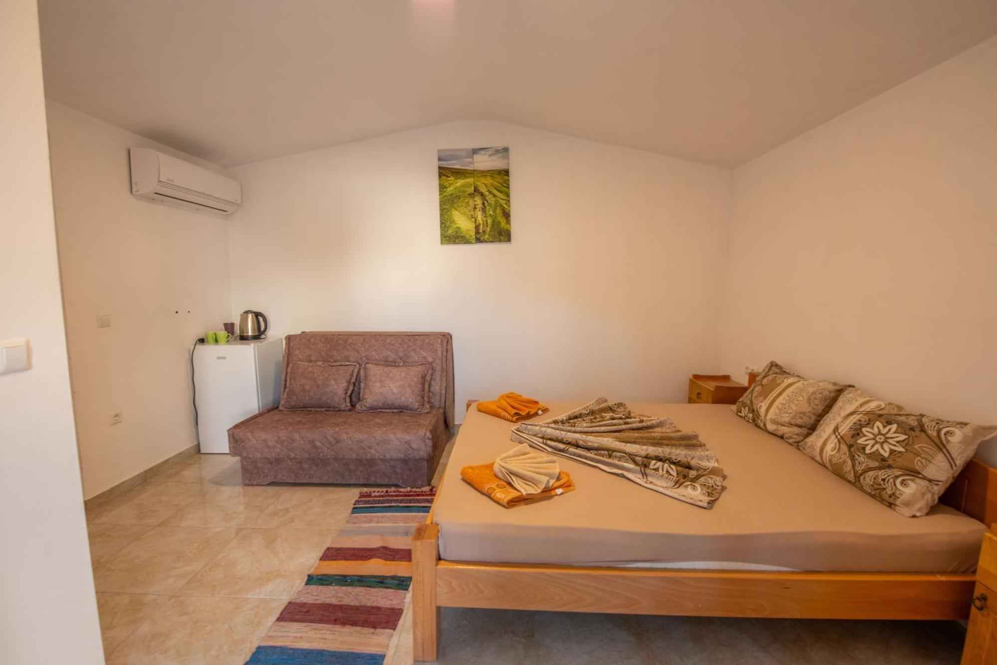 Apartments And Bungalow Casa Palma 울친 외부 사진