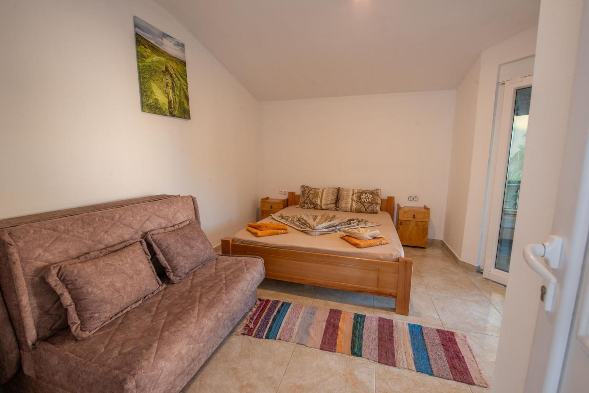 Apartments And Bungalow Casa Palma 울친 외부 사진