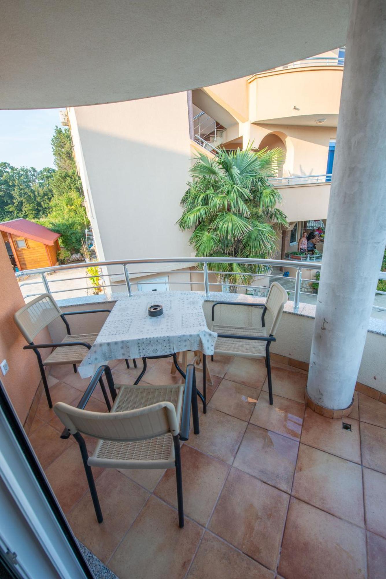 Apartments And Bungalow Casa Palma 울친 외부 사진