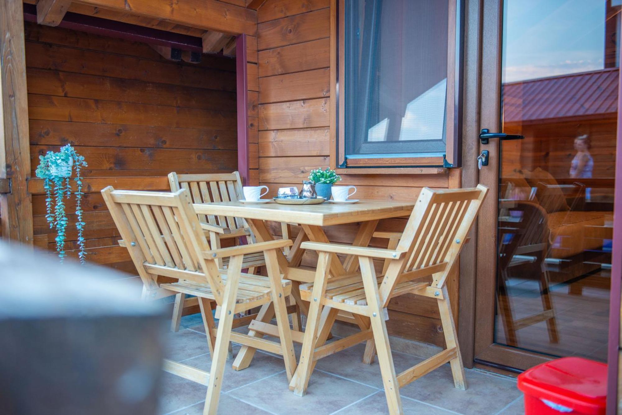 Apartments And Bungalow Casa Palma 울친 외부 사진