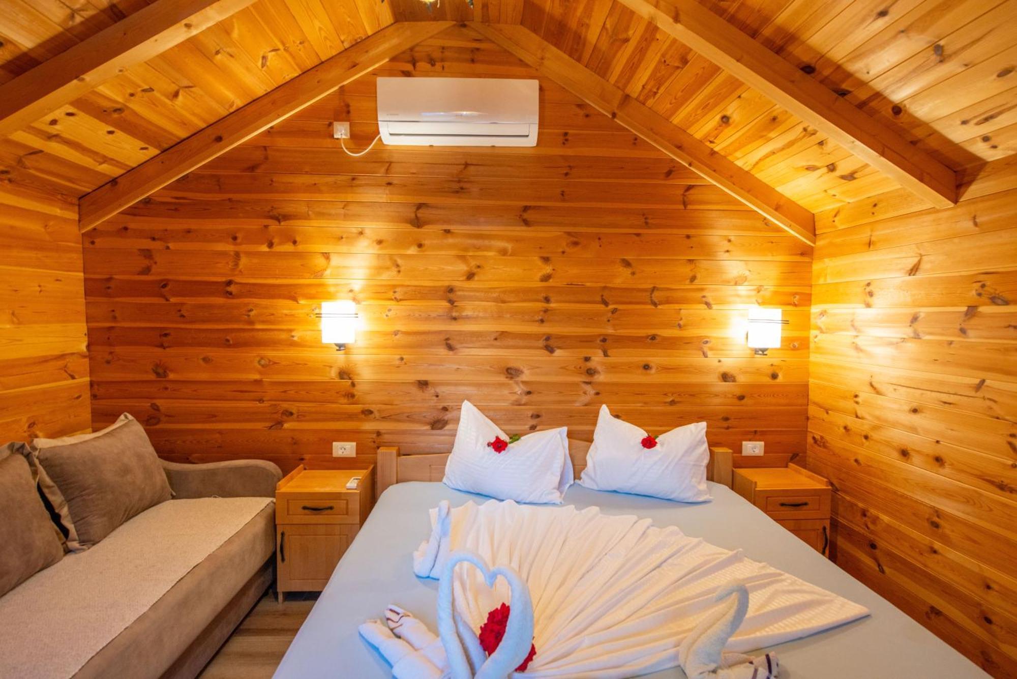 Apartments And Bungalow Casa Palma 울친 외부 사진