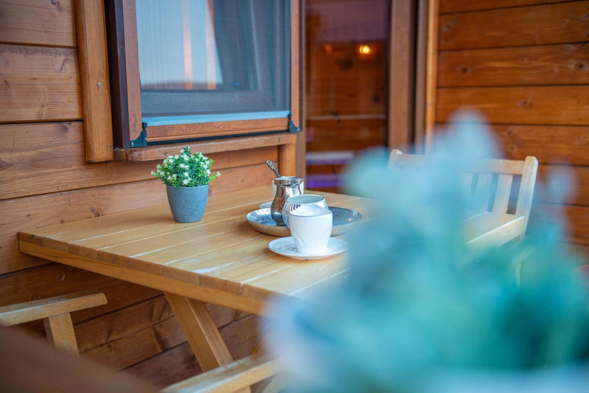 Apartments And Bungalow Casa Palma 울친 외부 사진