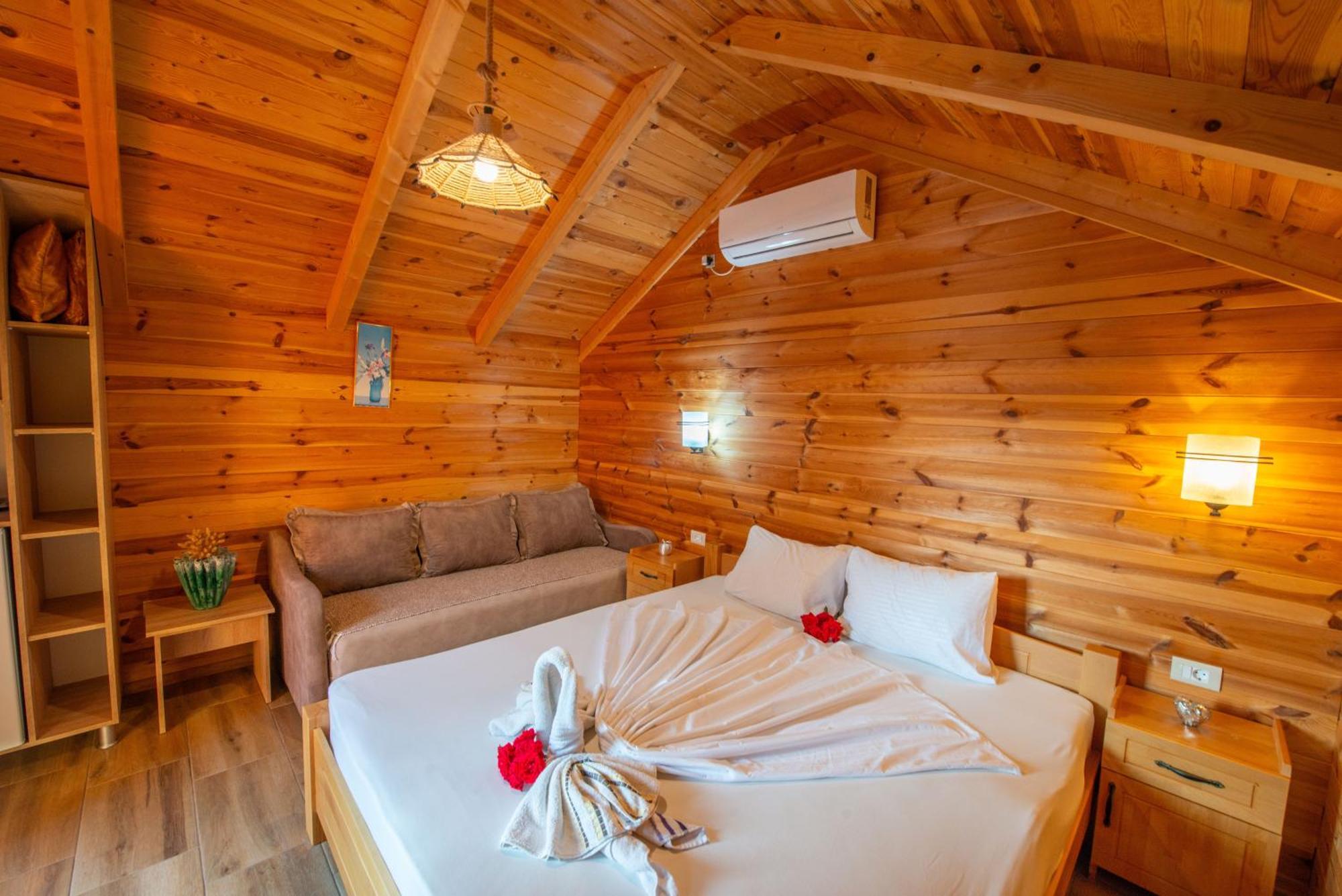 Apartments And Bungalow Casa Palma 울친 외부 사진