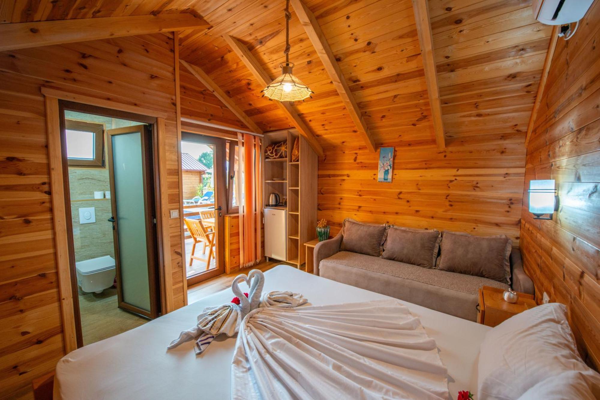 Apartments And Bungalow Casa Palma 울친 외부 사진
