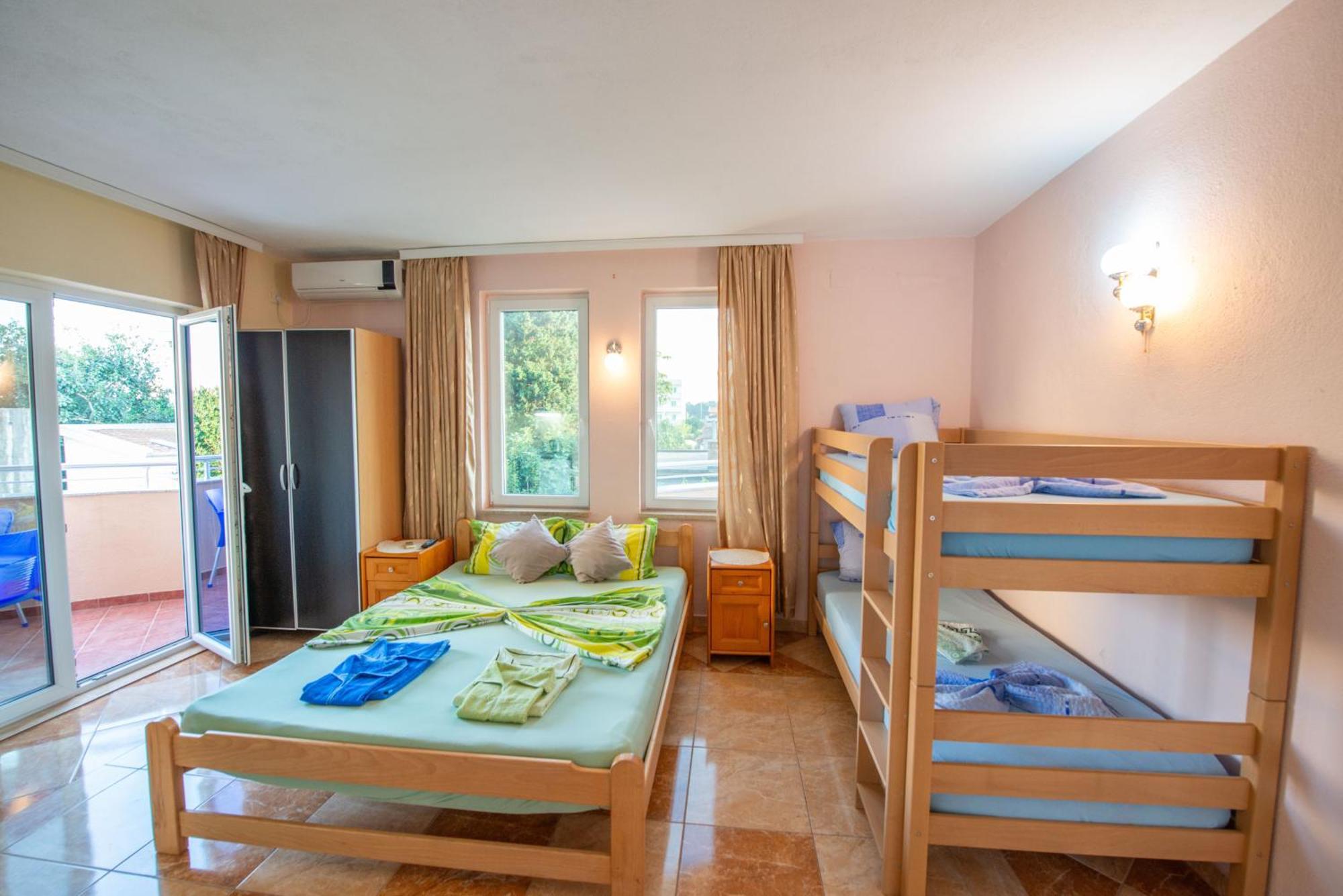 Apartments And Bungalow Casa Palma 울친 객실 사진