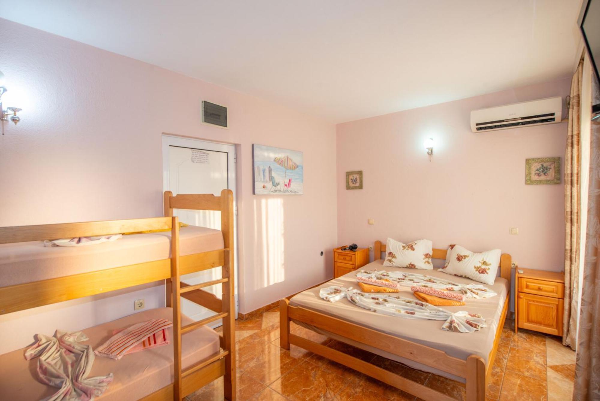 Apartments And Bungalow Casa Palma 울친 객실 사진